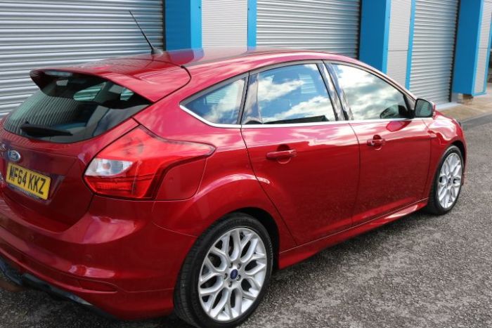 Ford Focus 1.6 TDCi 115 Zetec S 5dr Hatchback Diesel Red