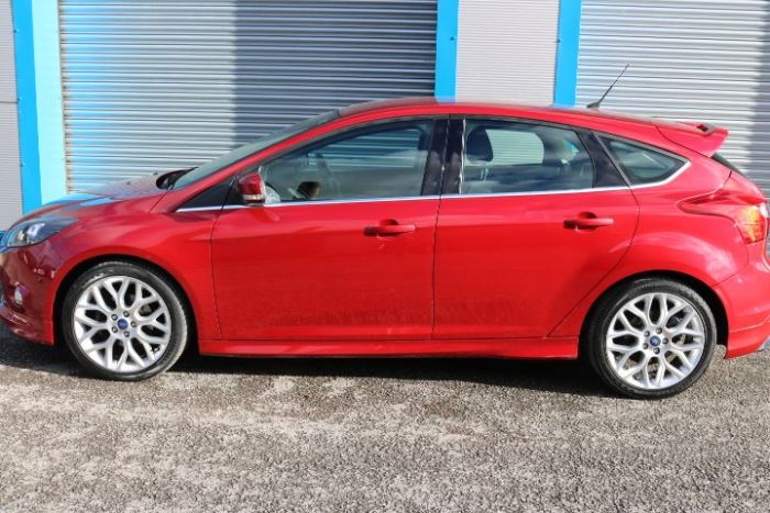 Ford Focus 1.6 TDCi 115 Zetec S 5dr Hatchback Diesel Red