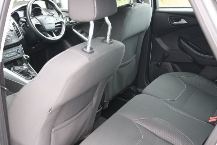 Ford Focus 1.0 EcoBoost 125 Zetec 5dr Hatchback Petrol Silver