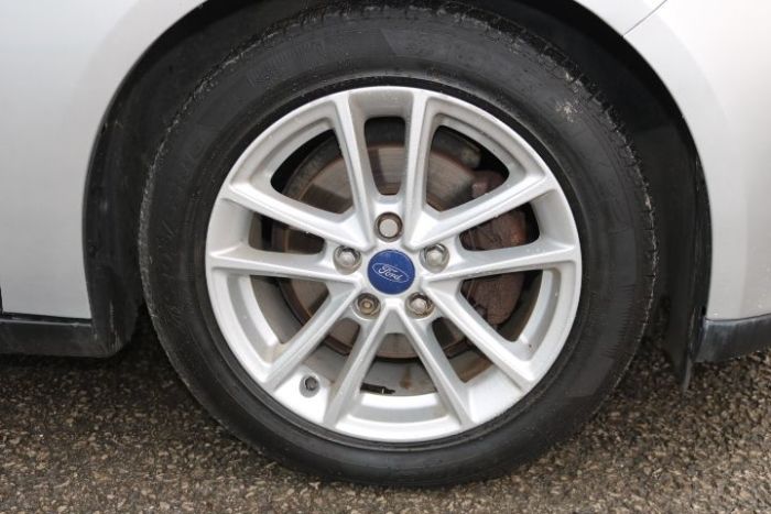 Ford Focus 1.0 EcoBoost 125 Zetec 5dr Hatchback Petrol Silver