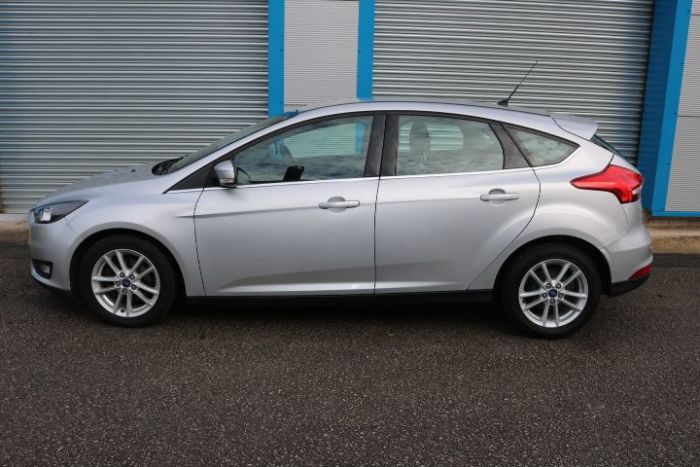 Ford Focus 1.0 EcoBoost 125 Zetec 5dr Hatchback Petrol Silver