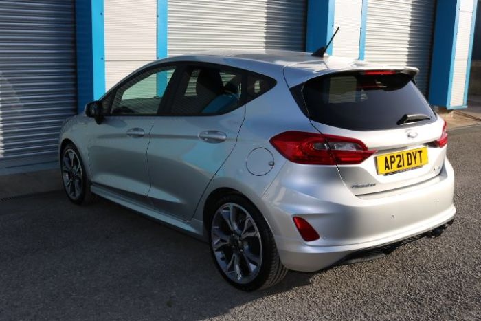Ford Fiesta 1.0 EcoBoost Hybrid mHEV 125 ST-Line X Edition 5dr Hatchback Petrol Silver