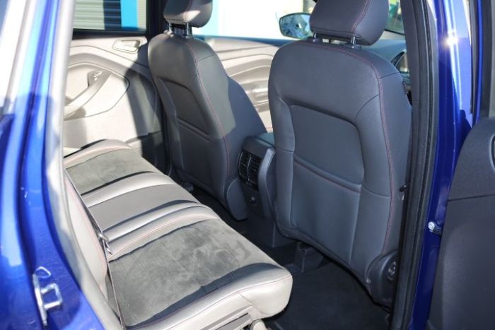 Ford Kuga 2.0 TDCi 180 ST-Line 5dr Auto 4X4 Hatchback Diesel Blue
