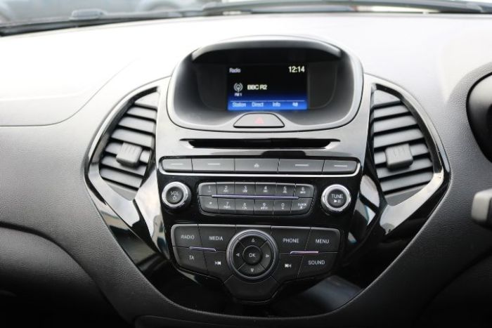 Ford Ka 1.2 85 Zetec 5dr Hatchback Petrol White