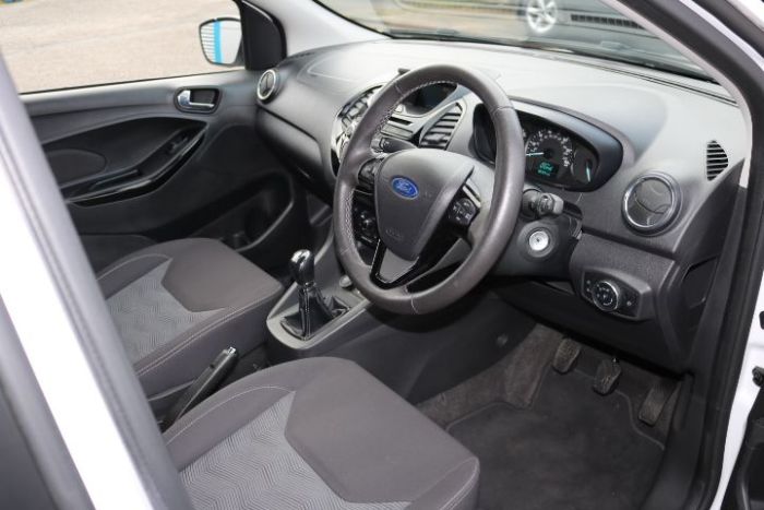 Ford Ka 1.2 85 Zetec 5dr Hatchback Petrol White