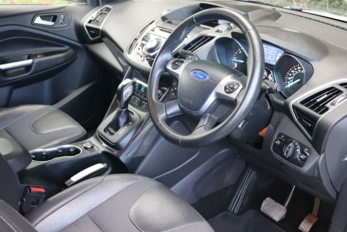 Ford Kuga 2.0 TDCi 180 Titanium 5dr Powershift 4x4 Hatchback Diesel White