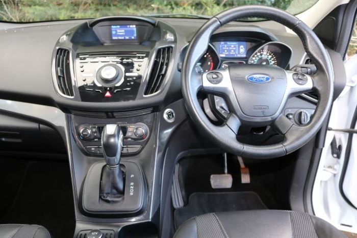 Ford Kuga 2.0 TDCi 180 Titanium 5dr Powershift 4x4 Hatchback Diesel White