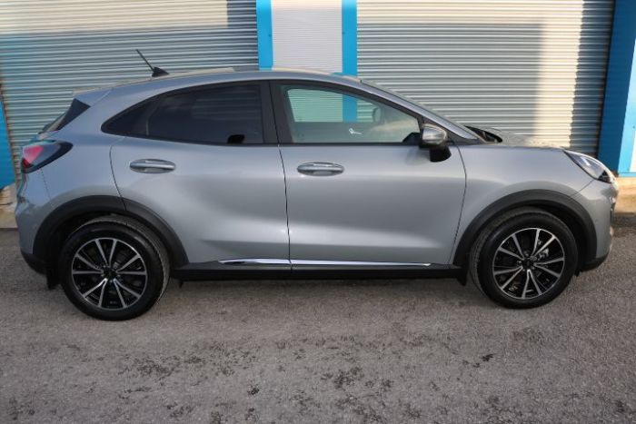 Ford Puma 1.0 EcoBoost Hybrid mHEV 155 Titanium 5dr Hatchback Petrol Silver
