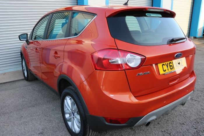 Ford Kuga 2.0 TDCi 163 Titanium 5dr Powershift 4x4 Estate Diesel Red