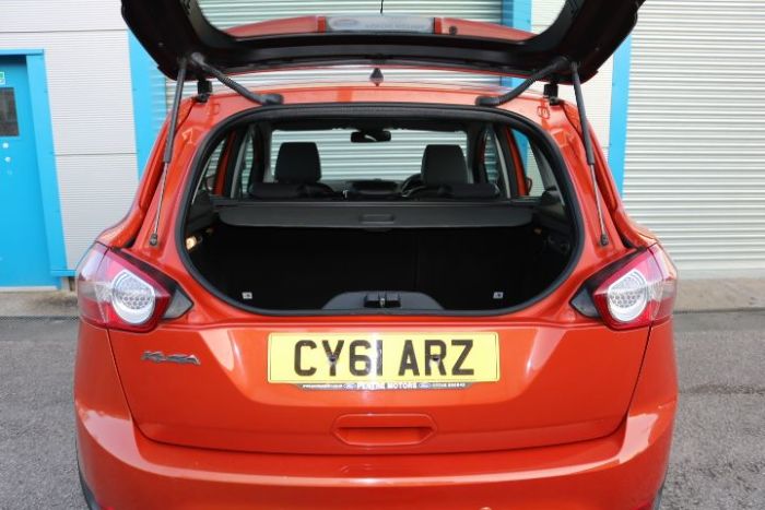 Ford Kuga 2.0 TDCi 163 Titanium 5dr Powershift 4x4 Estate Diesel Red