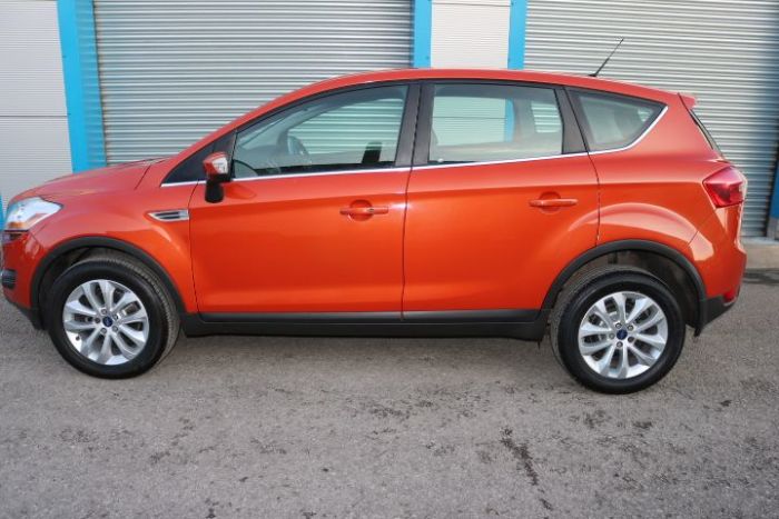 Ford Kuga 2.0 TDCi 163 Titanium 5dr Powershift 4x4 Estate Diesel Red