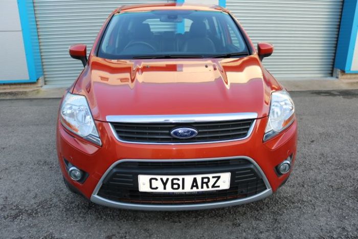 Ford Kuga 2.0 TDCi 163 Titanium 5dr Powershift 4x4 Estate Diesel Red