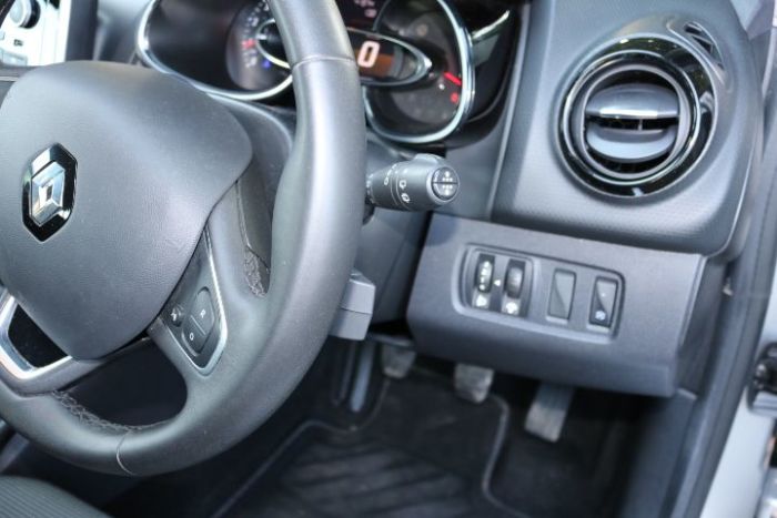 Renault Clio 1.5 dCi 90 Play 5dr Hatchback Diesel Silver