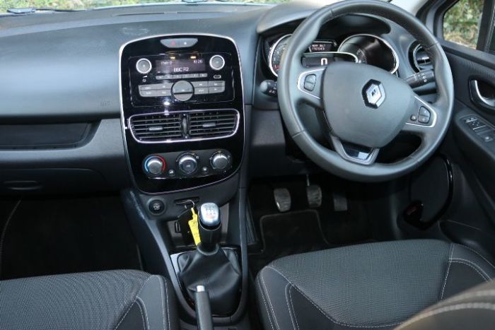 Renault Clio 1.5 dCi 90 Play 5dr Hatchback Diesel Silver
