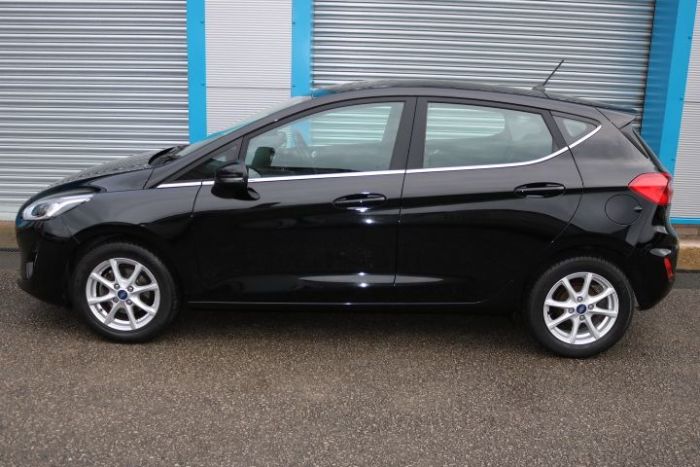 Ford Fiesta 1.0 EcoBoost Zetec 5dr Hatchback Petrol Black