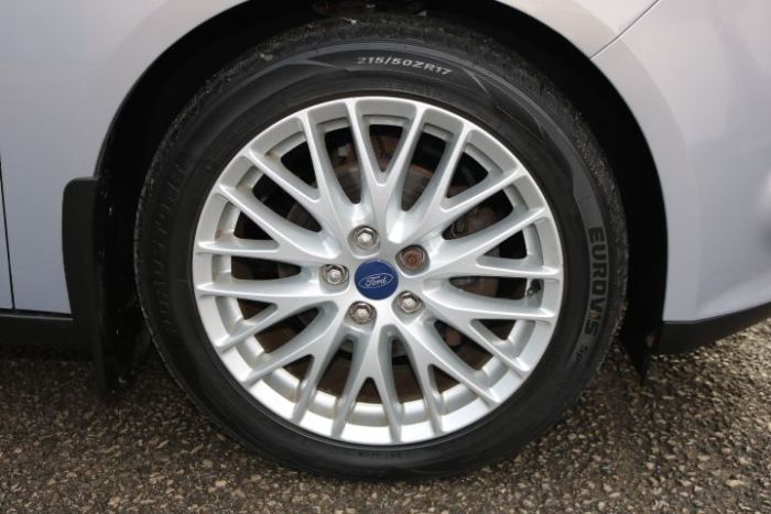 Ford Focus 1.0 125 EcoBoost Zetec 5dr Hatchback Petrol Silver