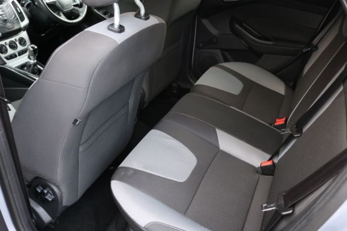 Ford Focus 1.0 125 EcoBoost Zetec 5dr Hatchback Petrol Silver