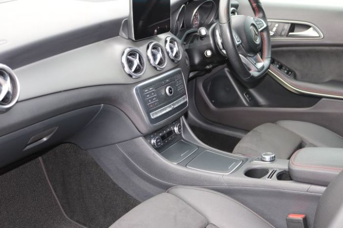 Mercedes-Benz 250 2.0 250 GLA AMG Line Premium+ Four Wheel Drive Petrol Silver
