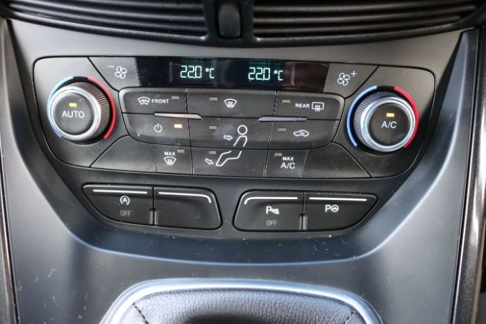 Ford Kuga 2.0 TDCi 180 ST-Line 5dr Hatchback Diesel Blue