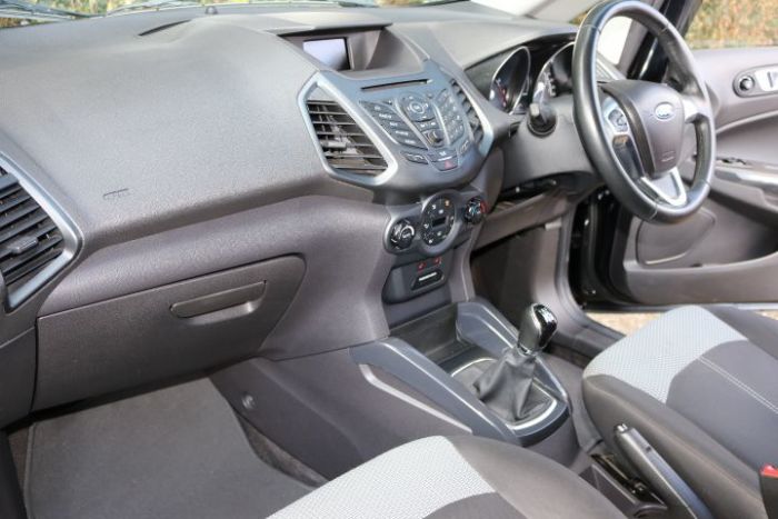 Ford Ecosport 1.0 EcoBoost Zetec 5dr Hatchback Petrol Black