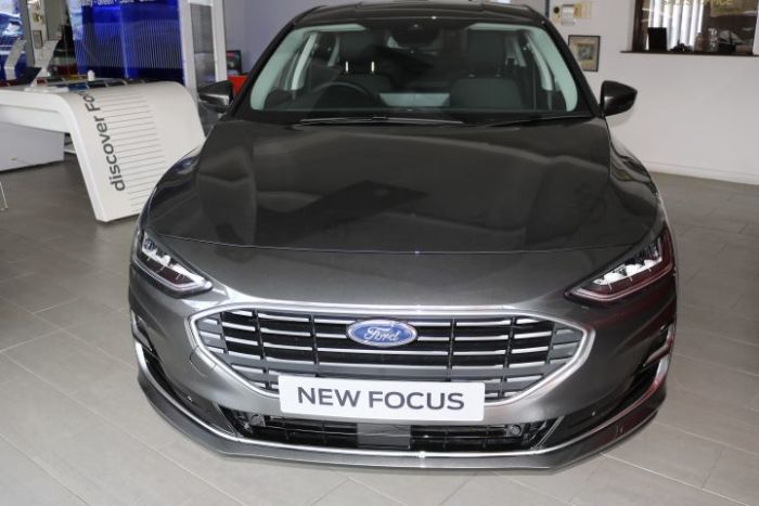 Ford Focus Titanium Vignale 1.0Ecoboost (125ps) Hatchback Petrol Magnetic Grey