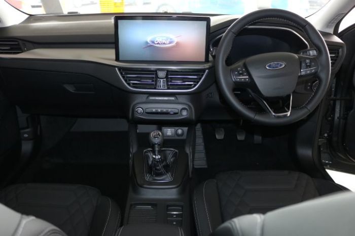 Ford Focus Titanium Vignale 1.0Ecoboost (125ps) Hatchback Petrol Magnetic Grey