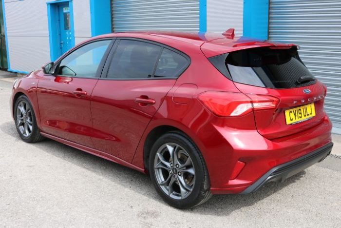 Ford Focus 1.0 EcoBoost 125 ST-Line 5dr Hatchback Petrol Red