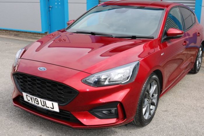 Ford Focus 1.0 EcoBoost 125 ST-Line 5dr Hatchback Petrol Red