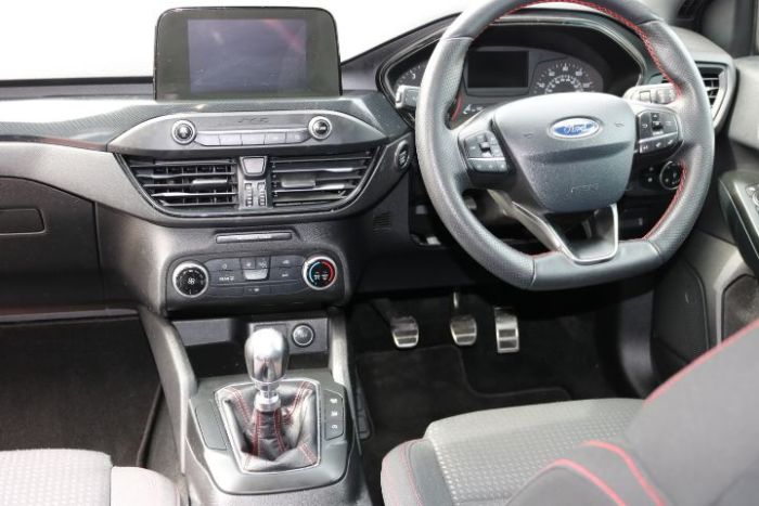 Ford Focus 1.0 EcoBoost 125 ST-Line 5dr Hatchback Petrol Red
