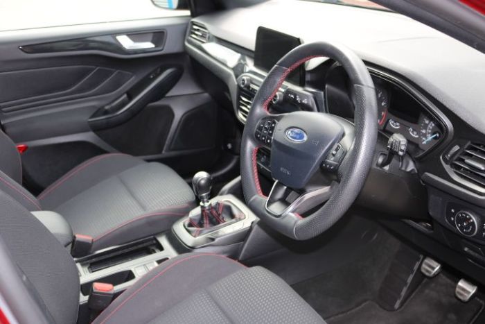 Ford Focus 1.0 EcoBoost 125 ST-Line 5dr Hatchback Petrol Red
