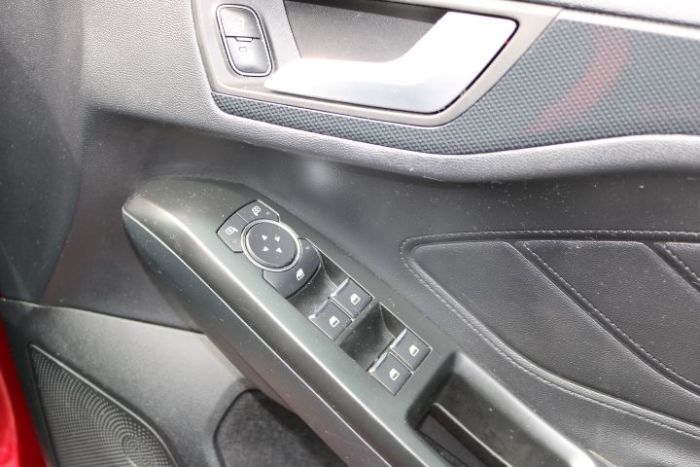 Ford Focus 1.0 EcoBoost 125 ST-Line 5dr Hatchback Petrol Red