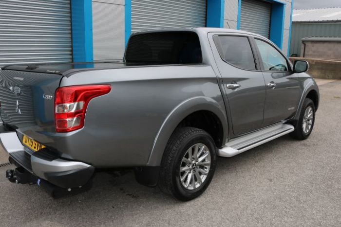 Mitsubishi L200 2.4 Double Cab DI-D 178 Warrior 4WD Auto Pick Up Diesel Grey