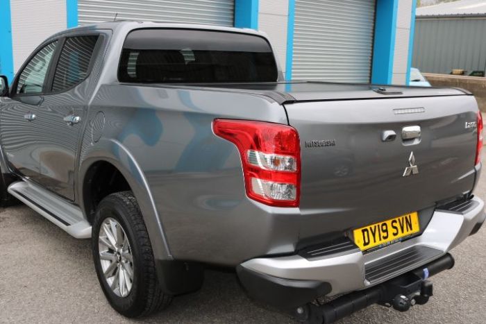 Mitsubishi L200 2.4 Double Cab DI-D 178 Warrior 4WD Auto Pick Up Diesel Grey