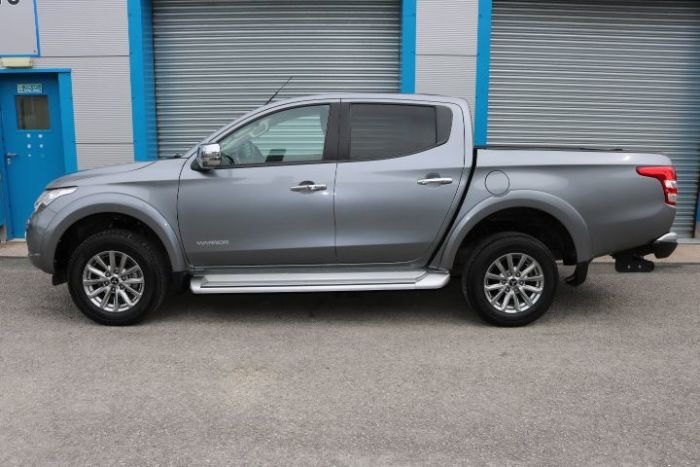 Mitsubishi L200 2.4 Double Cab DI-D 178 Warrior 4WD Auto Pick Up Diesel Grey