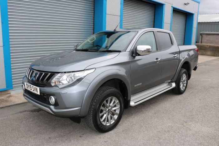 Mitsubishi L200 2.4 Double Cab DI-D 178 Warrior 4WD Auto Pick Up Diesel Grey
