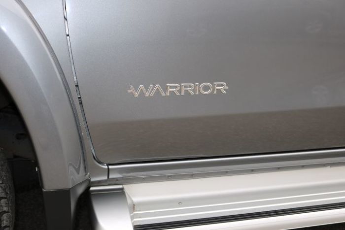 Mitsubishi L200 2.4 Double Cab DI-D 178 Warrior 4WD Auto Pick Up Diesel Grey