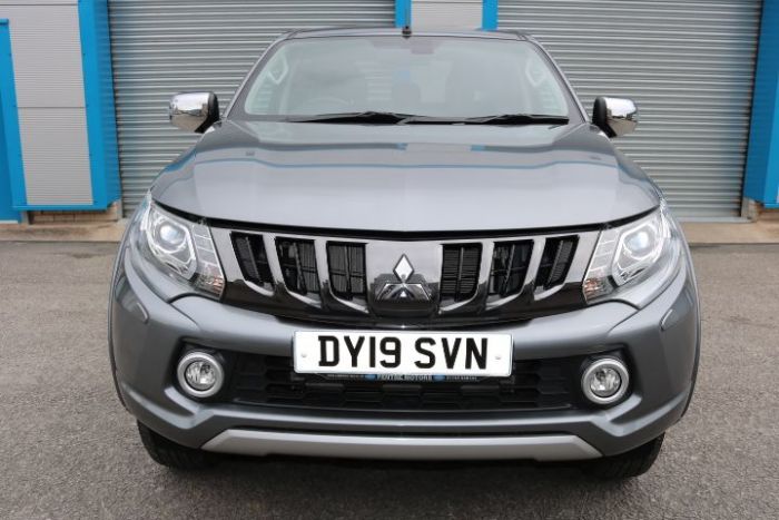 Mitsubishi L200 2.4 Double Cab DI-D 178 Warrior 4WD Auto Pick Up Diesel Grey