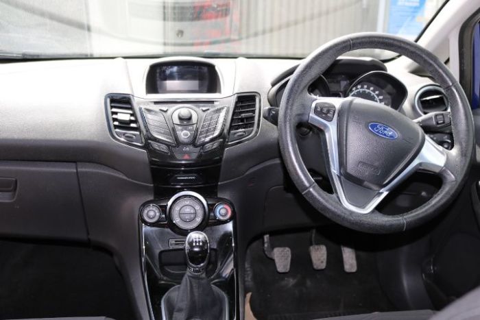Ford Fiesta 1.25 82 Zetec 5dr Hatchback Petrol Blue
