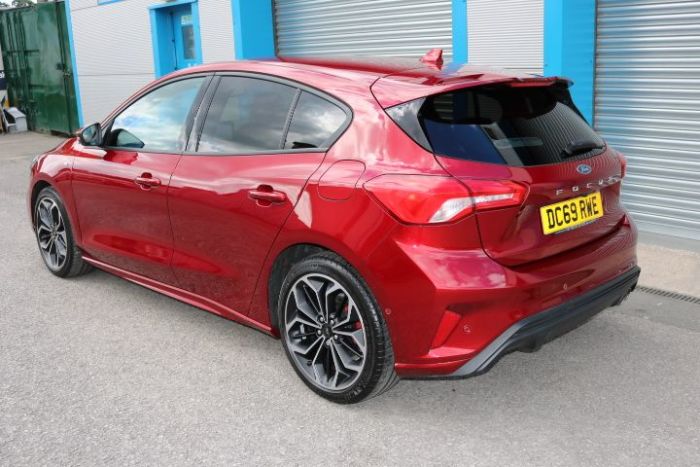 Ford Focus 1.0 ST-LIne X Hatchback Petrol Ruby Red