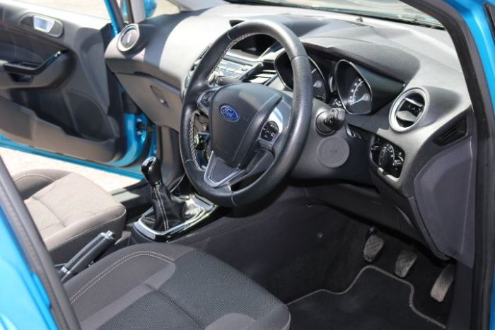 Ford Fiesta 1.0 EcoBoost 125 Titanium 5dr Hatchback Petrol Blue
