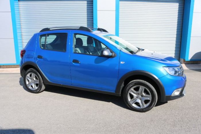 Dacia Sandero Stepway 0.9 TCe Laureate 5dr Hatchback Petrol Blue