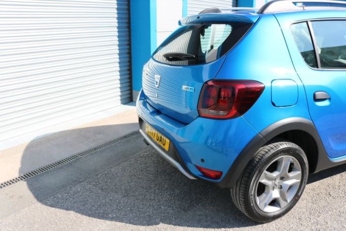 Dacia Sandero Stepway 0.9 TCe Laureate 5dr Hatchback Petrol Blue