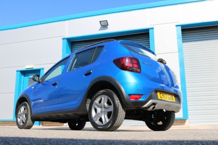 Dacia Sandero Stepway 0.9 TCe Laureate 5dr Hatchback Petrol Blue