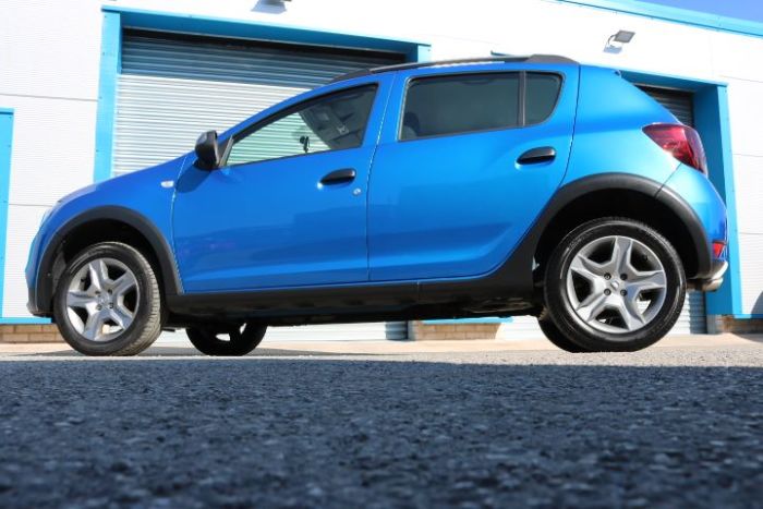 Dacia Sandero Stepway 0.9 TCe Laureate 5dr Hatchback Petrol Blue